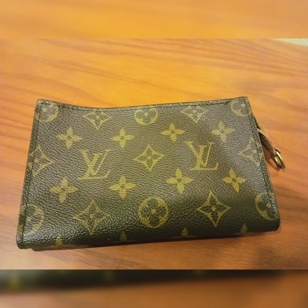 **SOLD ON OTHER PLATFORM** Louis Vuitton Monogram Canvas Pouch
